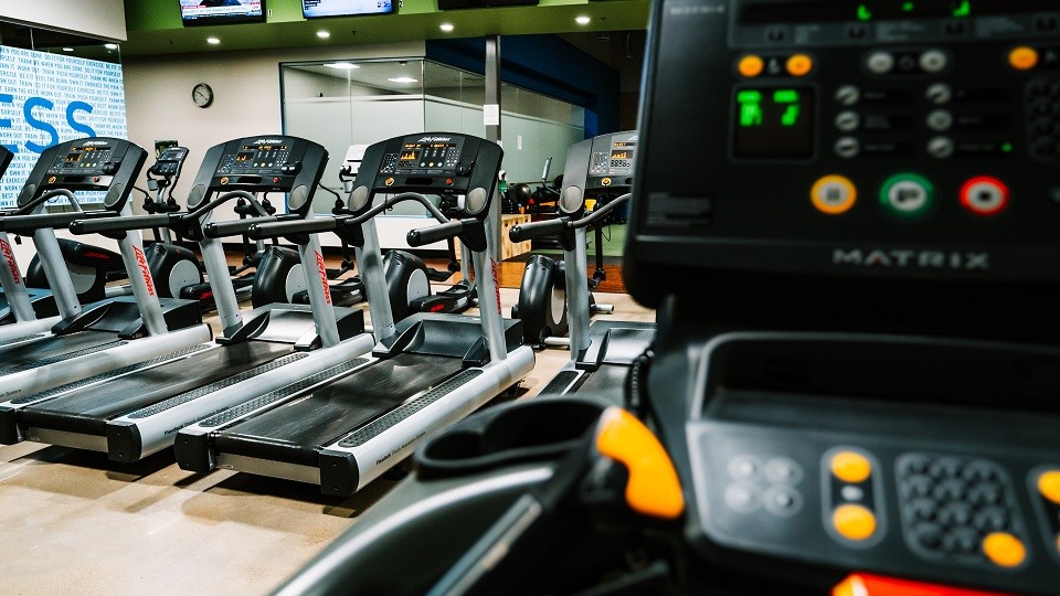 /images/2024/11/treadmill-running.jpg