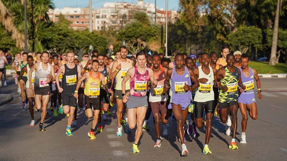 Valencia 10K start 2025