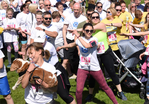 MND runners enjoy the warm-up