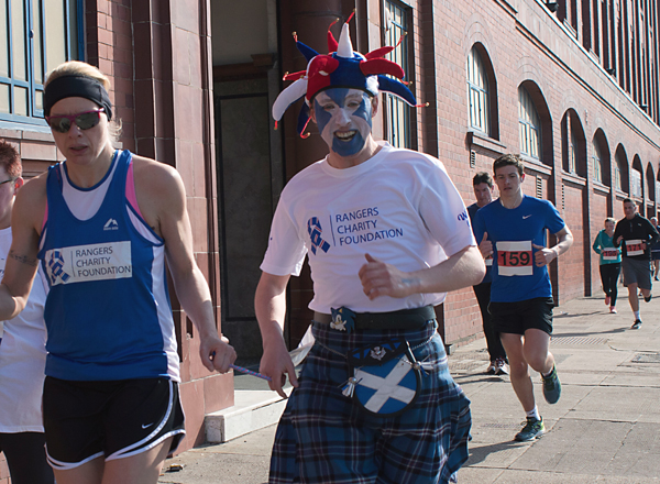 runners at the Rangers's Fun Run