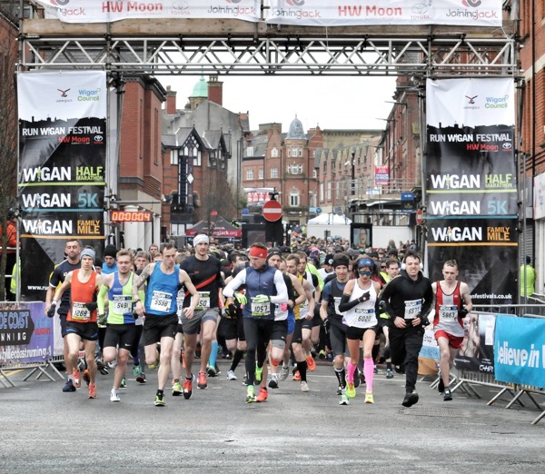 /images/enews/2018/2/runwiganfestival.jpg