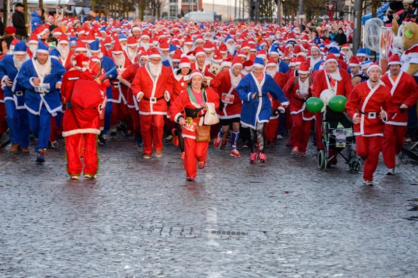/images/enews/2018/4/santadash2017.jpg
