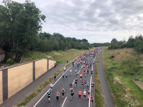  /images/enews/2019/3/alderleyedge10kstart2019.jpg