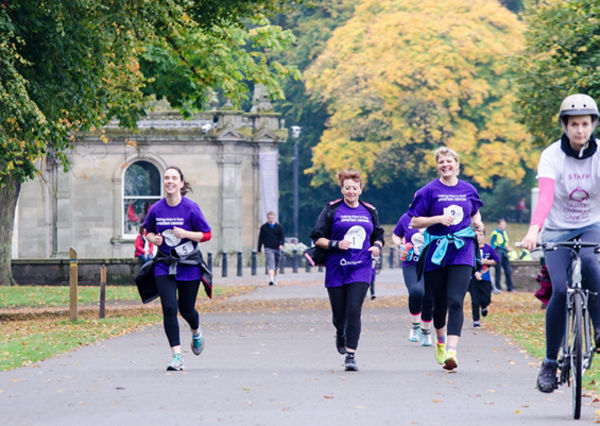 runners at Ovarian Cancer Run
