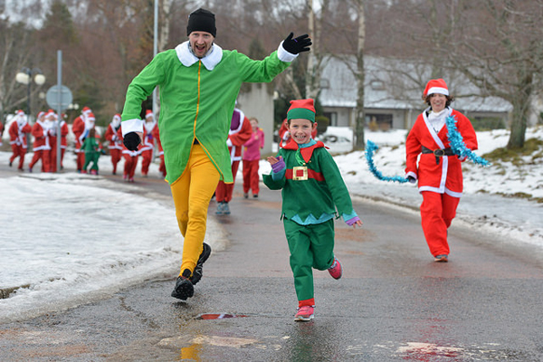 3 colourful festive runners at Aviemore Santa Run