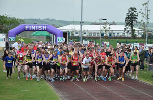 runners at the start of Stranraer Half Marathon