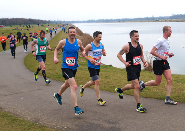 runners going round Dorney Lake