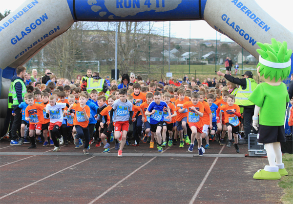 Kids' start at Garrioch race