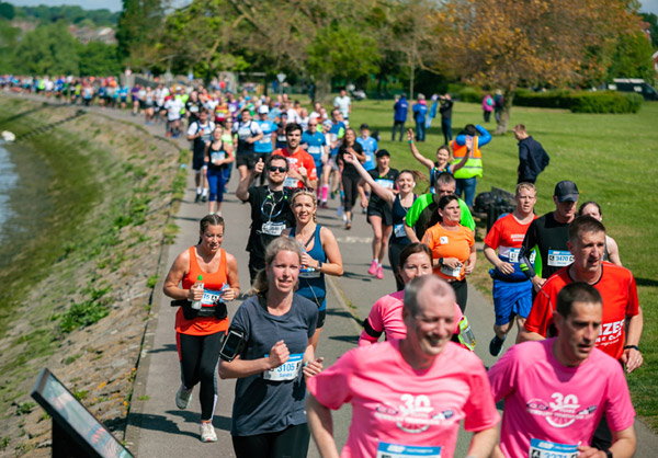 runners at Southampton Marathon