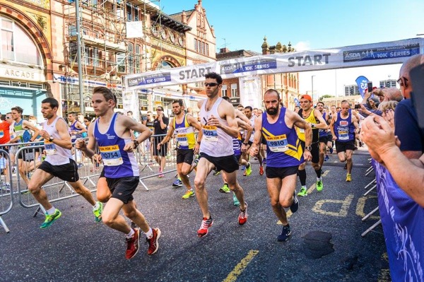 action from Leeds 10K