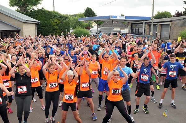 /images/news/2018/1/chew-valley-10k-warm-up.jpg
