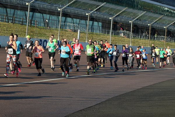 Runners At The Brass Monkey 10K
