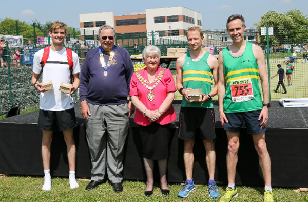 /images/news/2018/2/edited-knowle-fun-run-mens-winners.jpg
