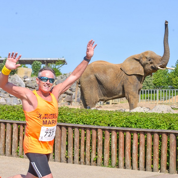 /images/news/2018/3/colchester-zoo-stampede-competitor.jpg