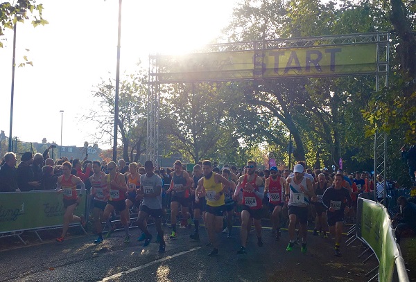 /images/news/2018/3/ealing-half-marathon-2018-start.jpg