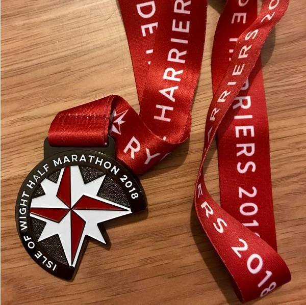 /images/news/2018/3/isle-of-wight-half-marathon-medal.jpg