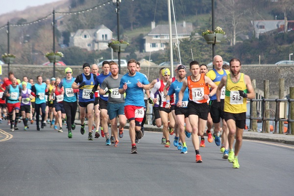 Looe 10 Miler start