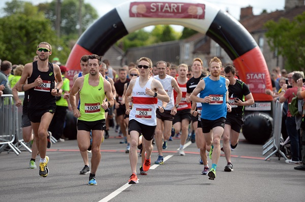 /images/news/2019/1/chew-valley-10k-start-2019.jpg