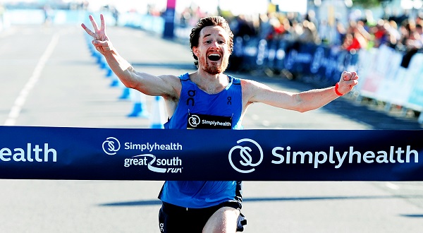 /images/news/2019/1/chris-thompson-wins-great-south-run-2018.jpg