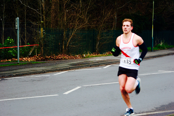 Steve Kenyon On His Way To Victory At 25th Linda Franks 5