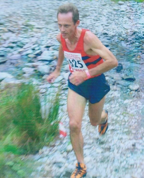 /images/news/2019/1/nigel-gates-winning-m50-world-masters-mountain-running-championships-in-keswick.jpg