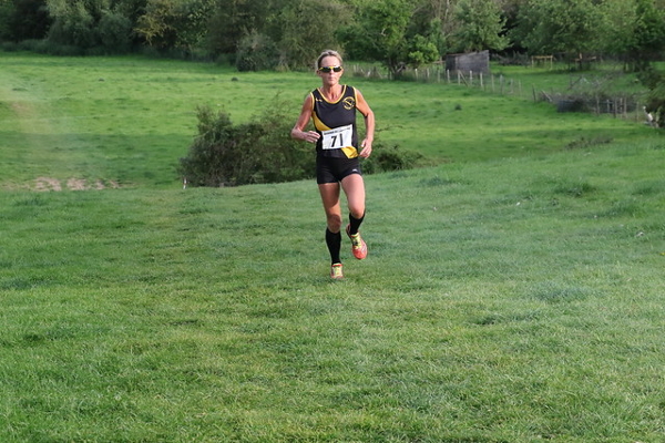 Shona Crombie-Hicks At Broadway Tower Race