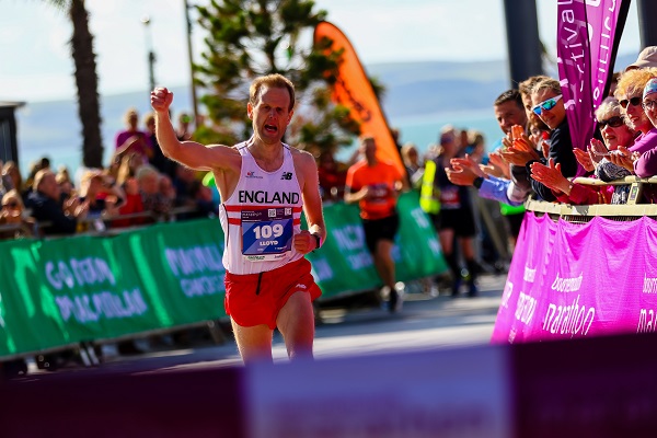 Lloyd Biddell wins 2019 Bournemouth Marathon