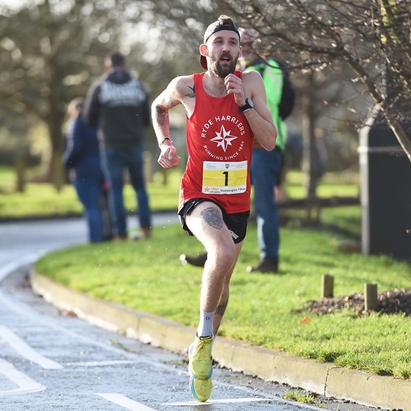 /images/news/2019/4/stubbington-green-10k-winner-joe-wade.jpg