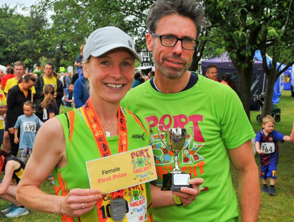 runners in flower-powered themed T-shirts